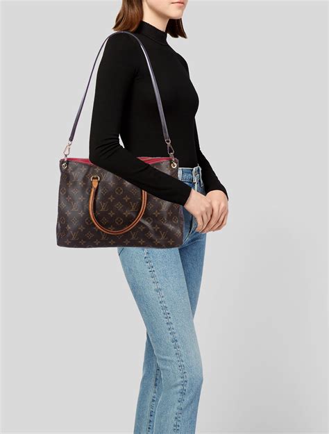 louis vuitton crossbody pallas|louis vuitton monogram pallas mm.